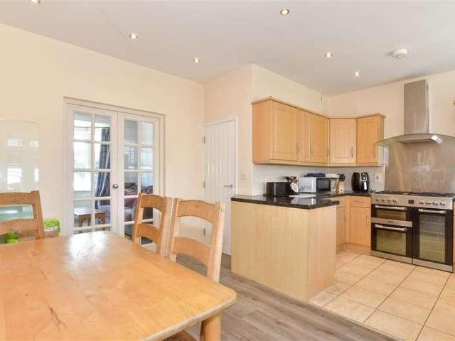 House for sale in Oad Street, Kent