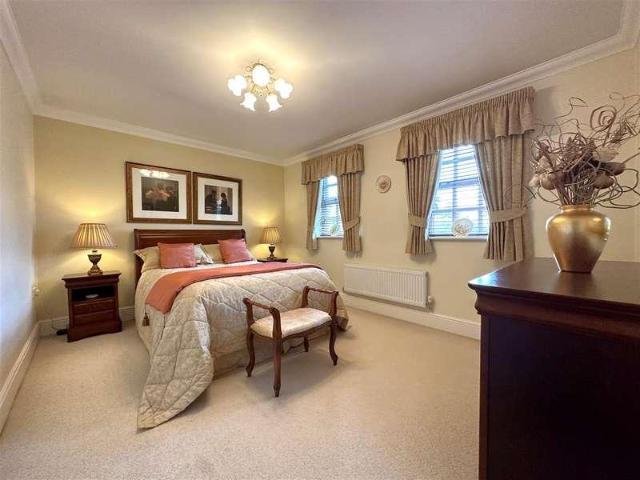 House for sale in Alverton, East Midlands
