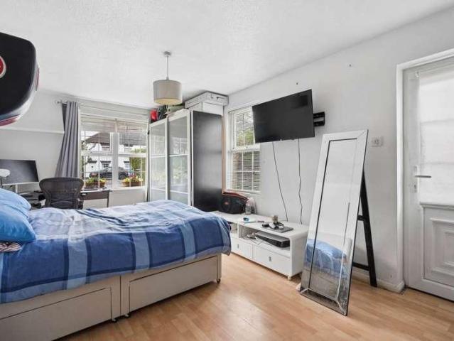 House for sale in Pitstone