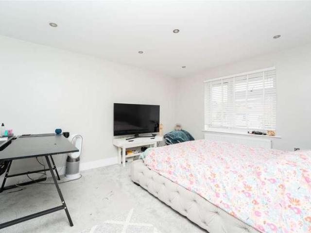 House for sale in Hayes, Greater London