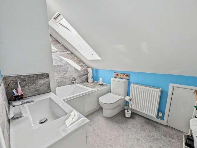 House for sale in Manston, West Orchard