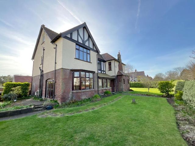 House for sale in Marshside, Southport