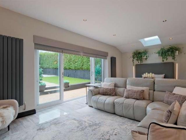 House for sale in East Mains, Barassie