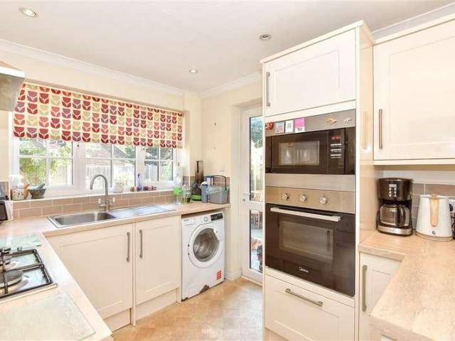 House for sale in Barnham and Eastergate, Clapham