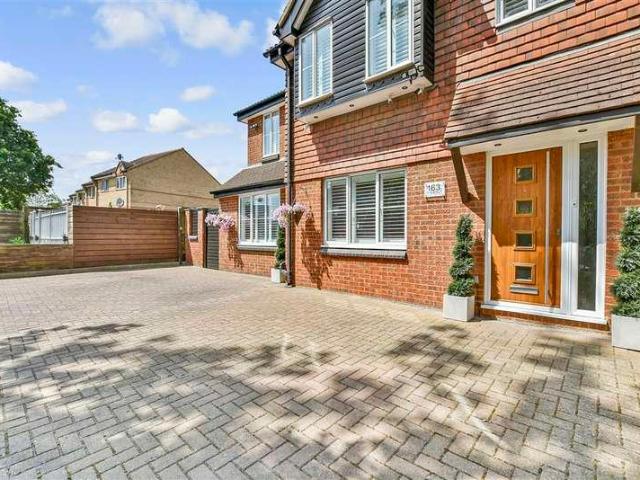 House for sale in London Borough of Croydon, Greater London