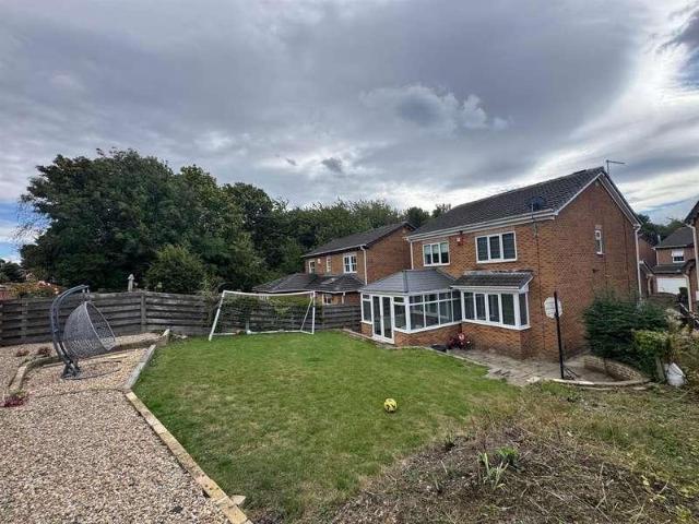 House for sale in West Ardsley, Tingley