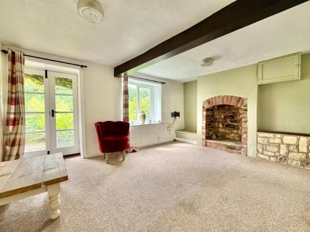 House for sale in Walton, West Yorkshire