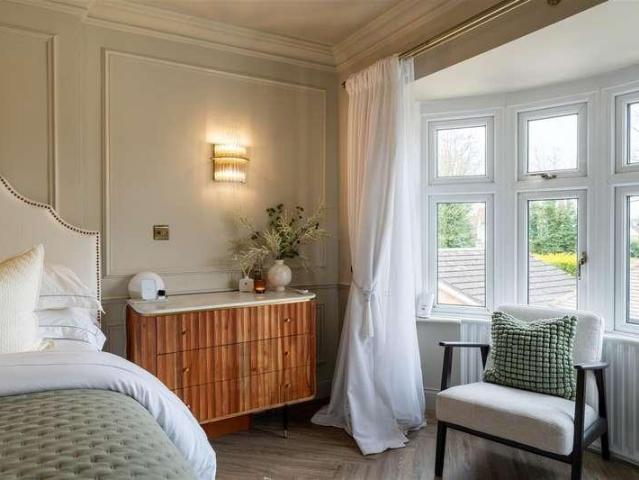 House for sale in Moulton