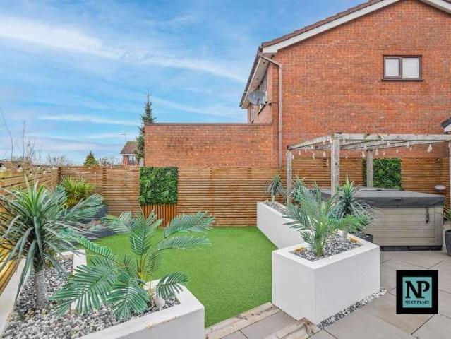 House for sale in Kettlebrook, Staffordshire