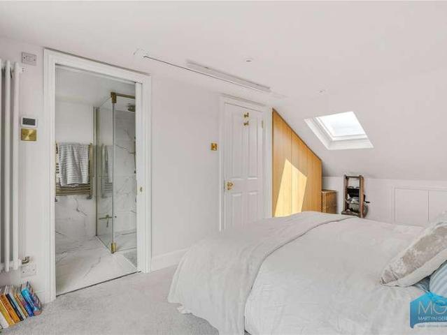 House for sale in Greater London