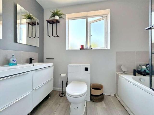 House for sale in Highcliffe