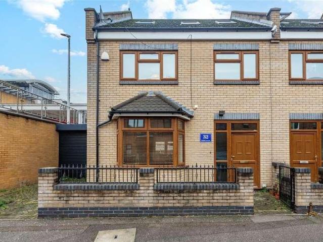 House for sale in Leyton, Greater London