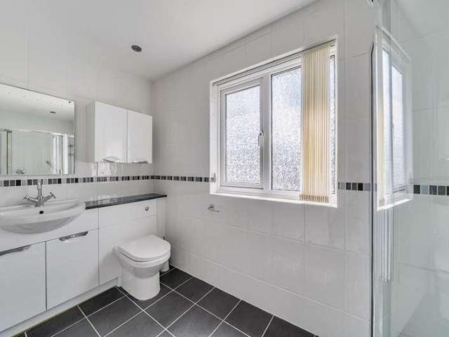 House for sale in Chichester, Littlecote