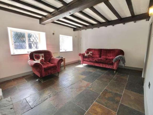 House for sale in Tickhill, South Yorkshire