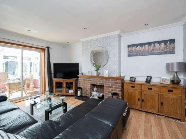 House for sale in Horsham, West Sussex