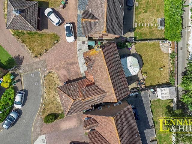 House for sale in Badgers Dene, Grays