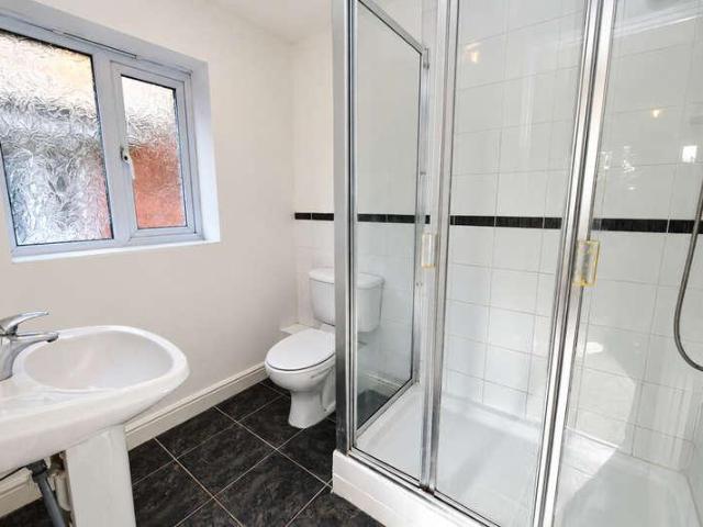House for sale in Lakeside, Doncaster