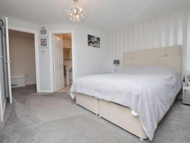House for sale in Wombwell, South Yorkshire