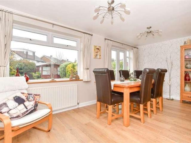 House for sale in Elm Park, Greater London