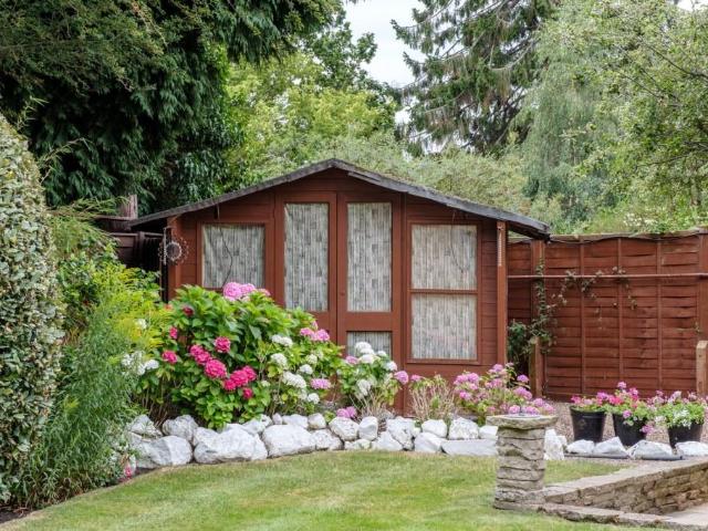 House for sale in Elmfield, Leicestershire