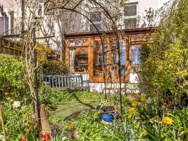 House for sale in Round Hill, Brighton & Hove
