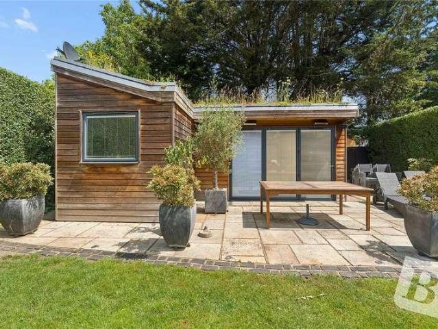 House for sale in Gidea Park, Greater London