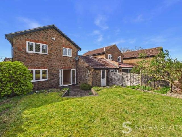 House for sale in Nork, Red Hill