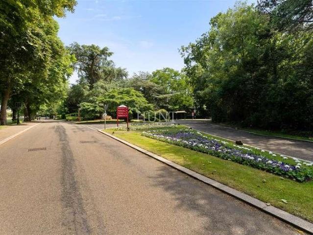 House for sale in Fairlop, Greater London