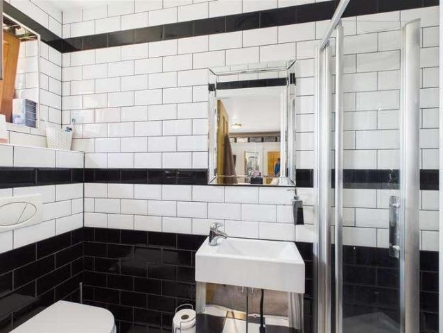 House for sale in Alverton, East Midlands