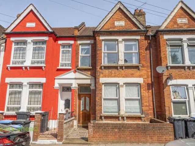 House for sale in London Borough of Croydon, South Norwood