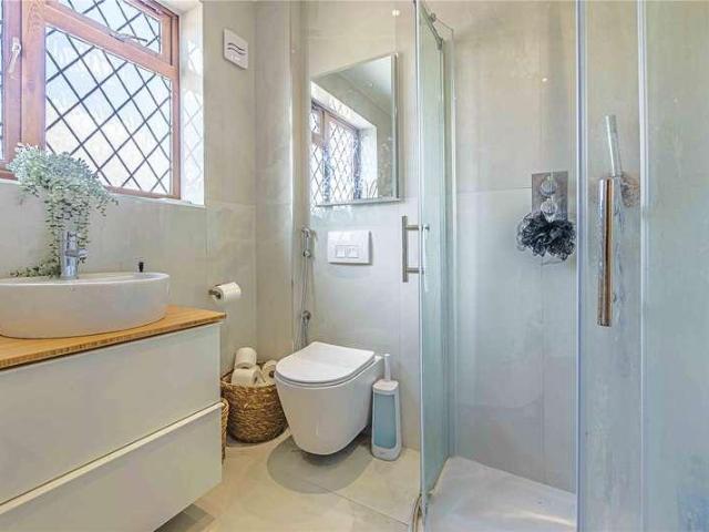 House for sale in Eaton Bray, Bedfordshire