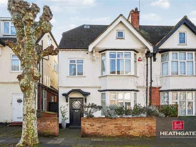 House for sale in Temple Fortune, Greater London