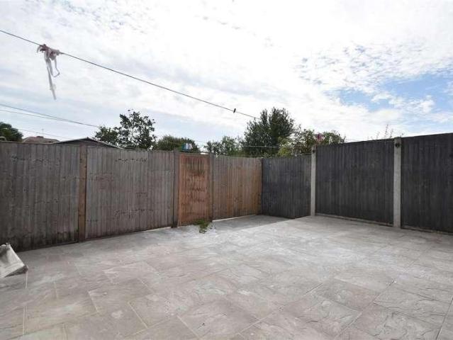 House for sale in London Borough of Ealing, Greenford