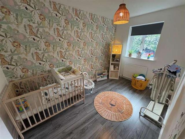 House for sale in Firthcliffe, West Yorkshire