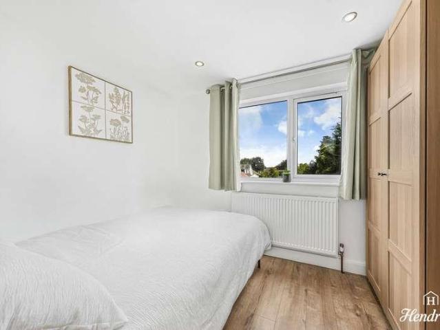 House for sale in Alton Barnes, Essex