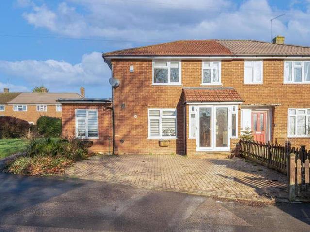 House for sale in Elstree and Borehamwood, Borehamwood
