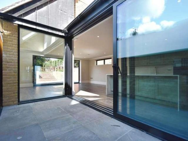 House for sale in Upton, Acol
