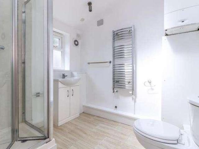 House for sale in Robin Hood, The Slade