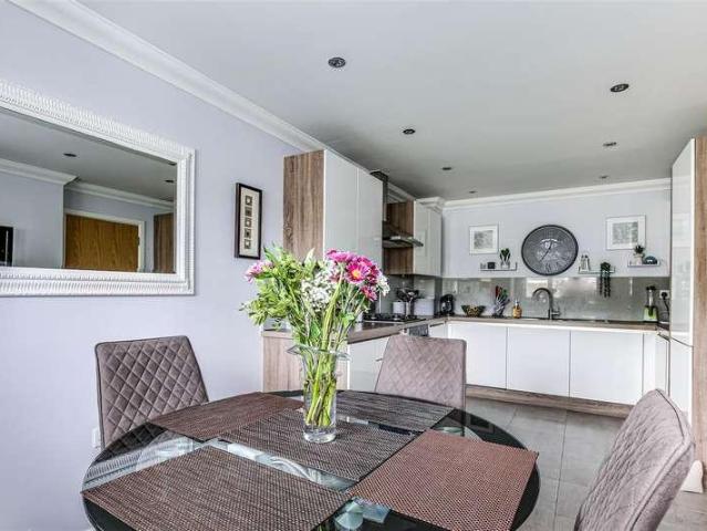 House for sale in Aperfield, Greater London
