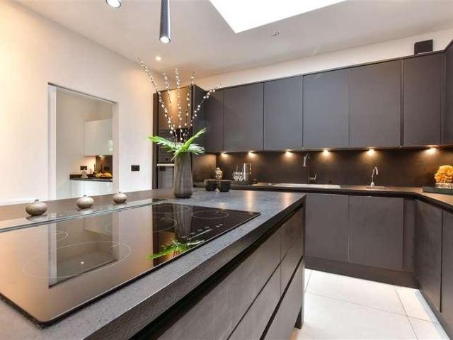 House for sale in London Borough of Croydon, Greater London