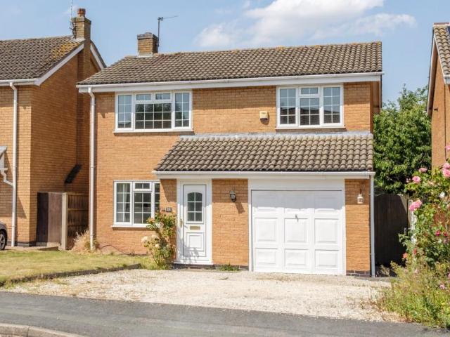 House for sale in Elmfield, Leicestershire