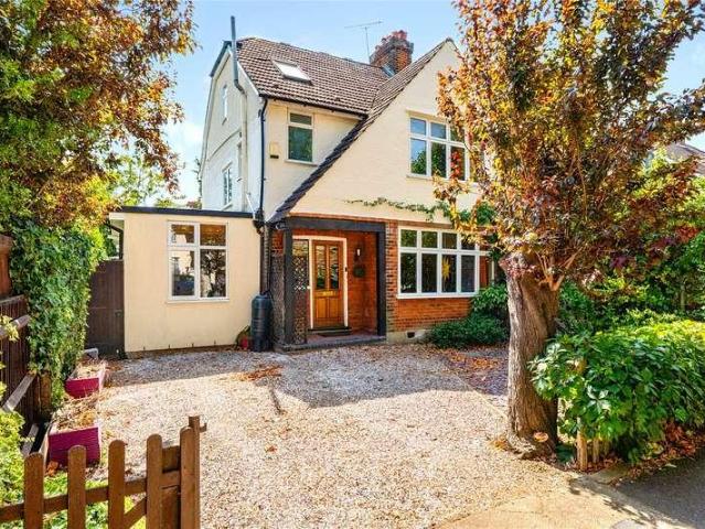 House for sale in Royal Borough of Kingston upon Thames, Greater London