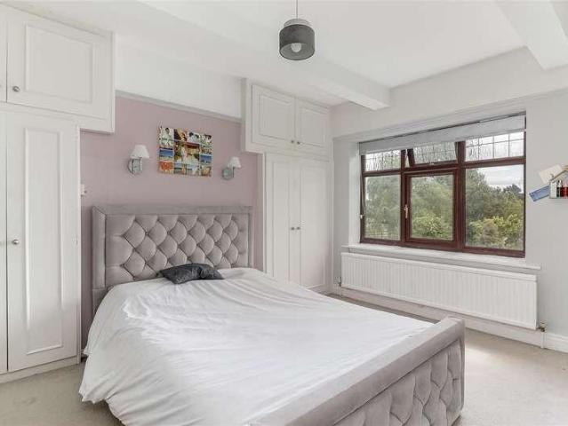 House for sale in Bramhope, West Yorkshire