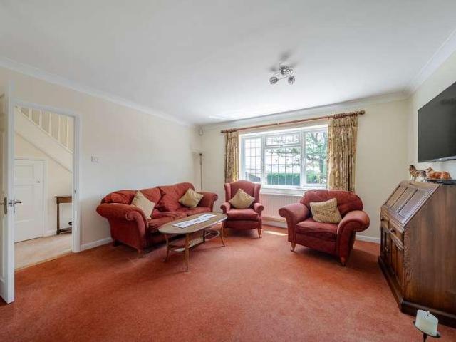 House for sale in Fole, Surrey