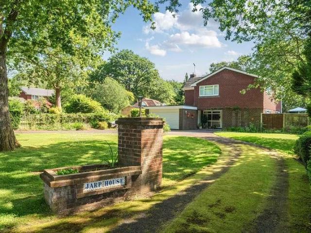 House for sale in Durfold Wood, Littlecote