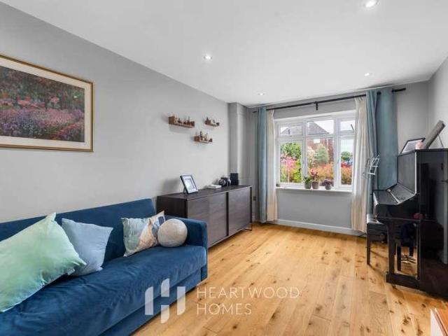House for sale in Five Acres, Hertfordshire