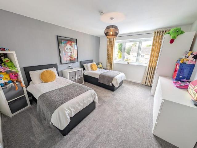 House for sale in Almondsbury, South Gloucestershire