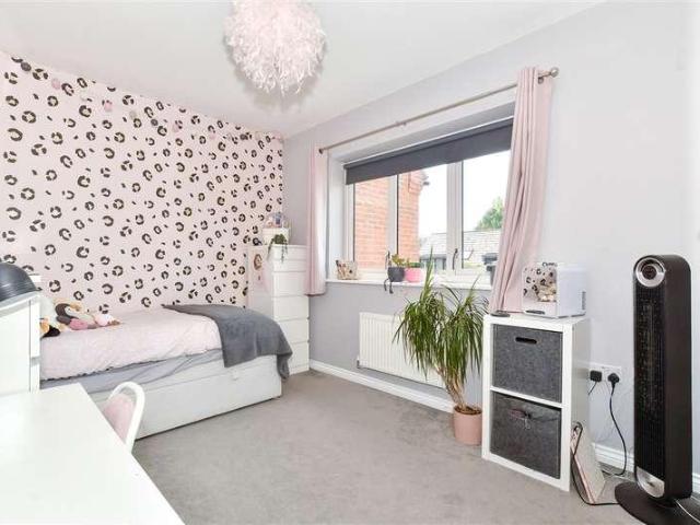 House for sale in Leybourne, Bourne Vale