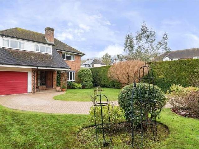House for sale in The Butts, Kent