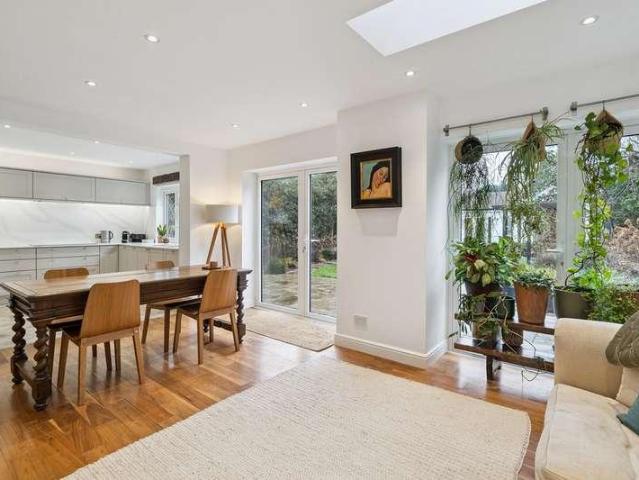 House for sale in Iver, Richings Park